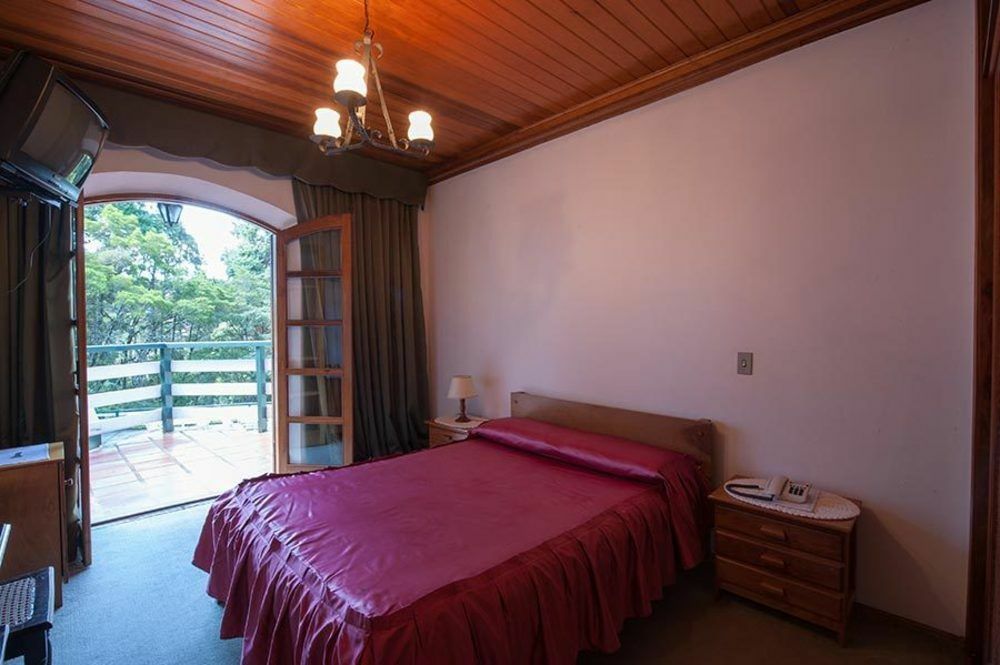 Hotel Regina Campos do Jordão